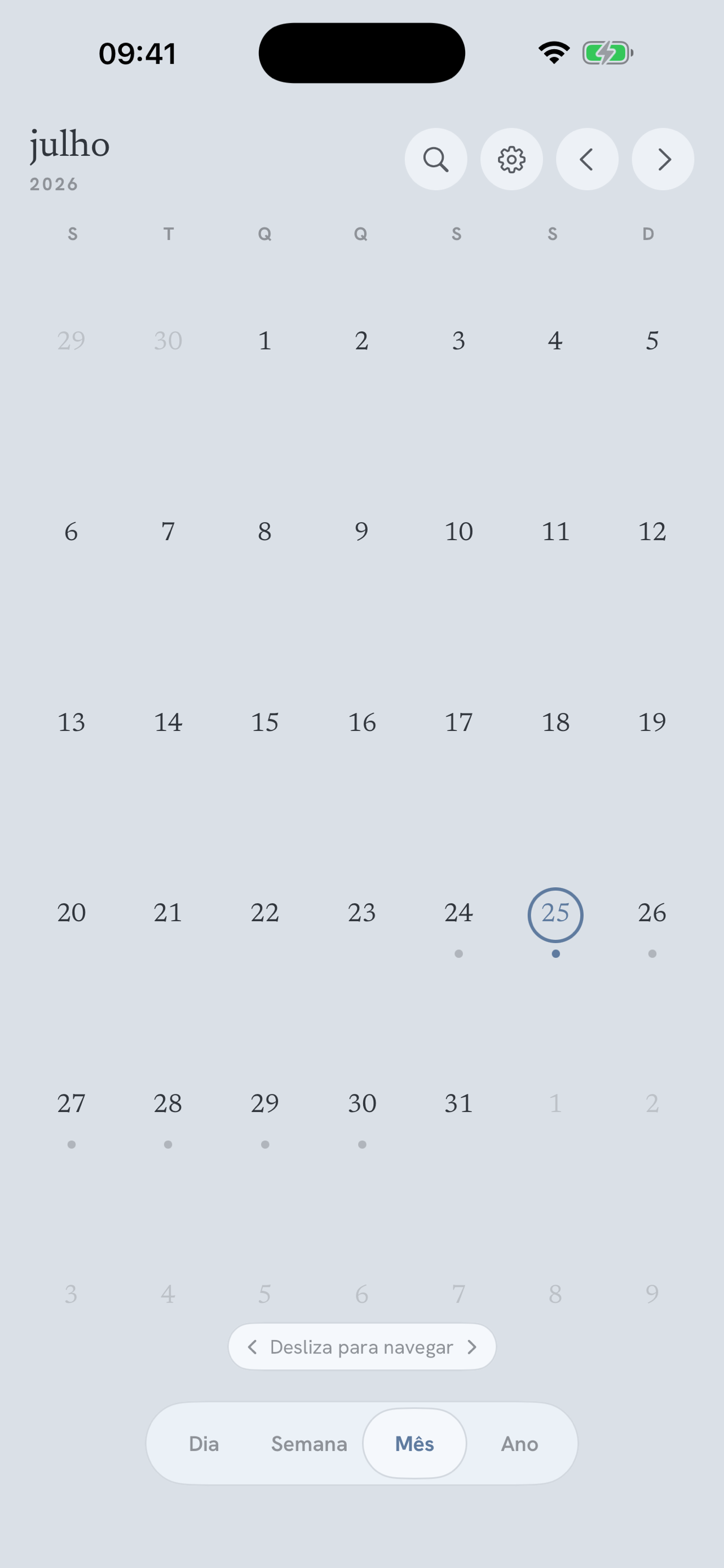 Month view: pinch between minimal, detailed and two weeks